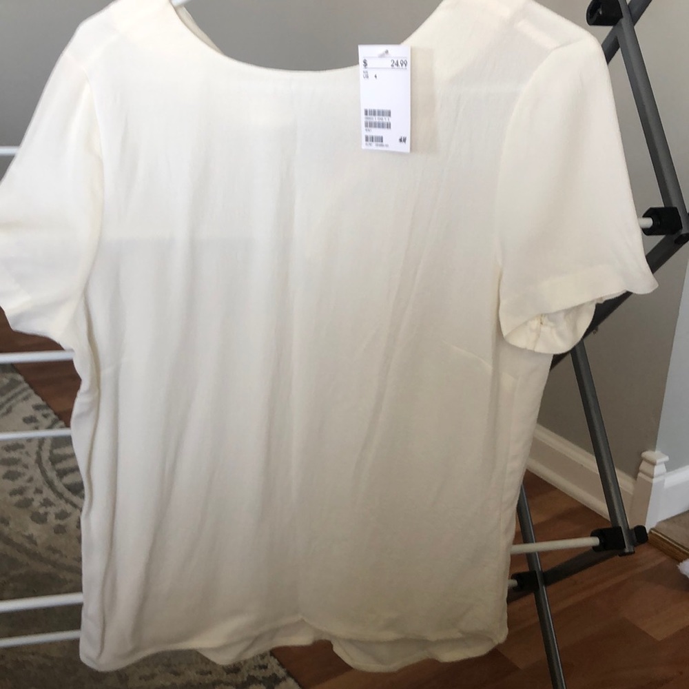 Women’s top new with tags!